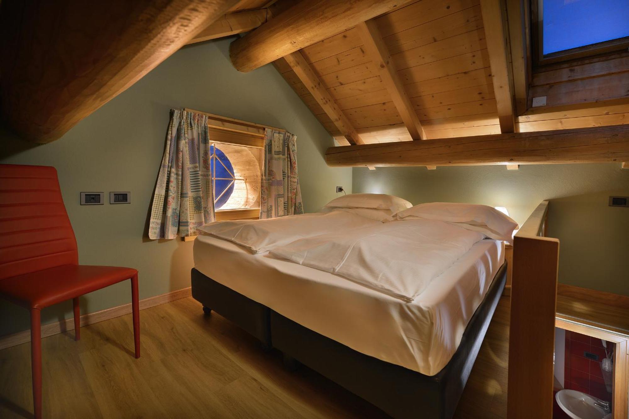 Cronox Mini Apartments Livigno Exterior photo