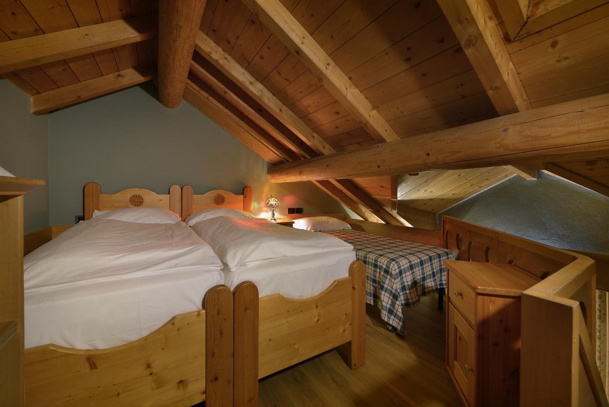 Cronox Mini Apartments Livigno Exterior photo